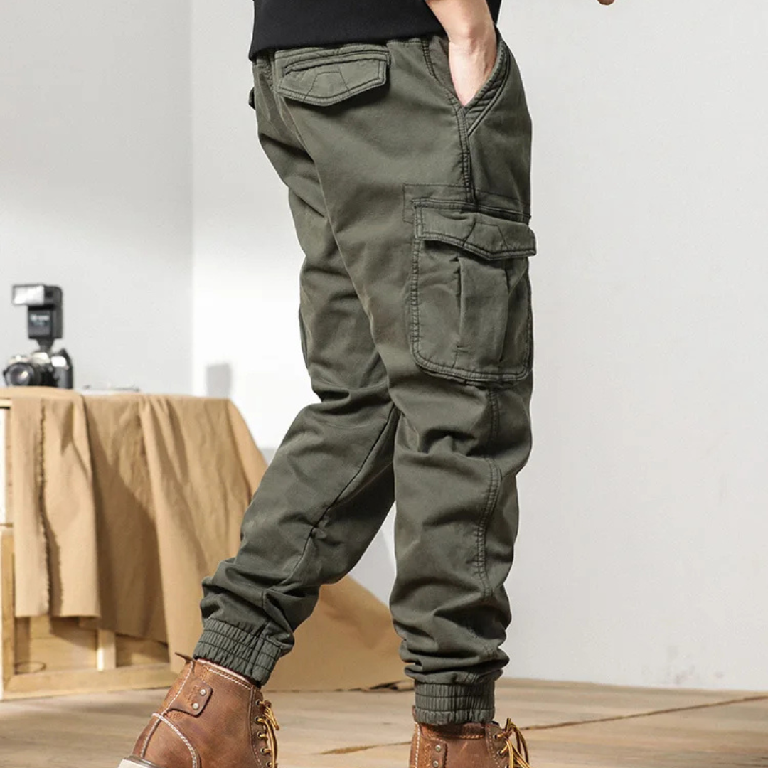 Fleece Joggers for Men – ThermalGrip Multi-Pocket Winter Trousers