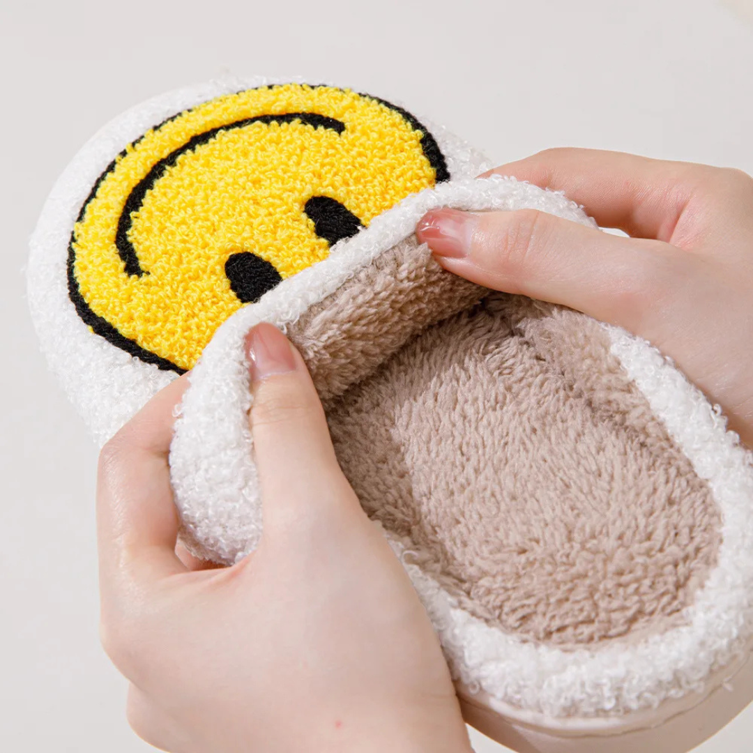 Slipper Plush for Indoor Use – CosySmiles Slip-On
