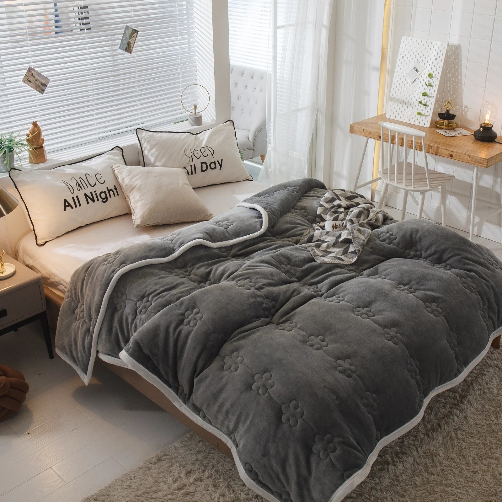 Nordspur | Cozelane Three Layer Thick Quilt