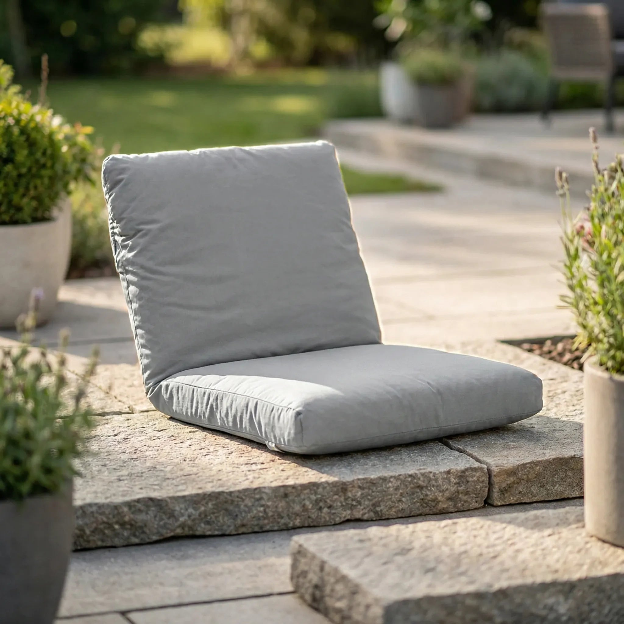 Nordspur | Loungeaer Padded Chaise Lounge Cushion