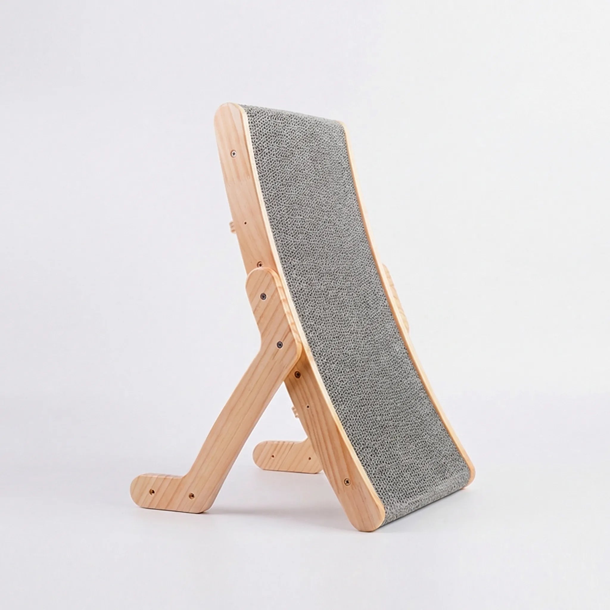 Nordspur | Scratchlounj Angled Cat Scratcher With Solid Frame