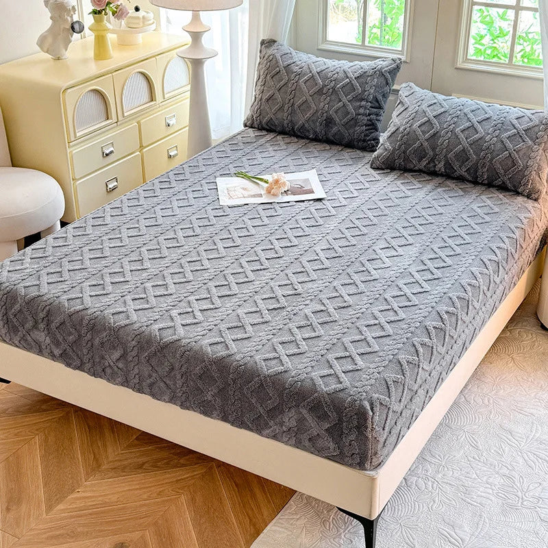 Nordspur | Velisoma Fitted Non Slip Mattress Cover