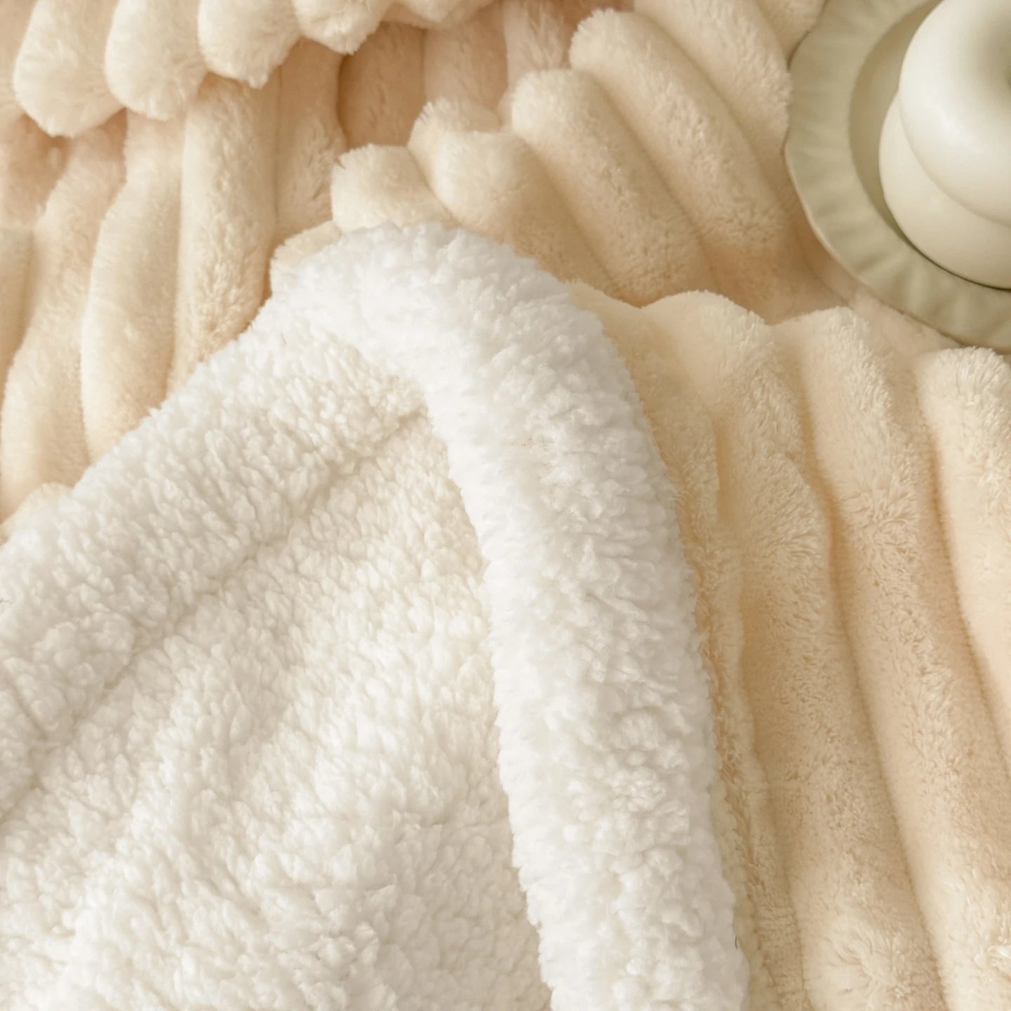 Nordspur | Velvoria Thick Plush Throw Blanket