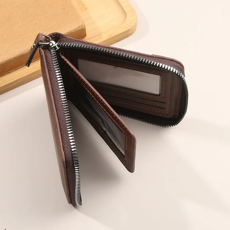 Nordspur | Vexirot Compact Horizontal Zip Wallet