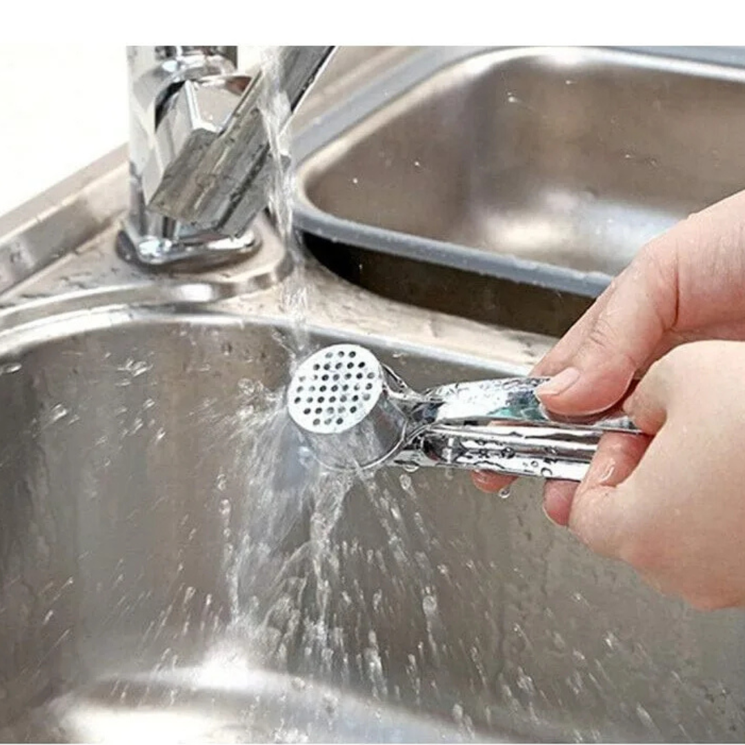 Nordspur | Garlicozy Handheld Garlic Crusher