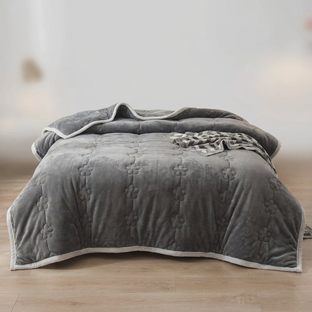 Nordspur | Cozelane Three Layer Thick Quilt