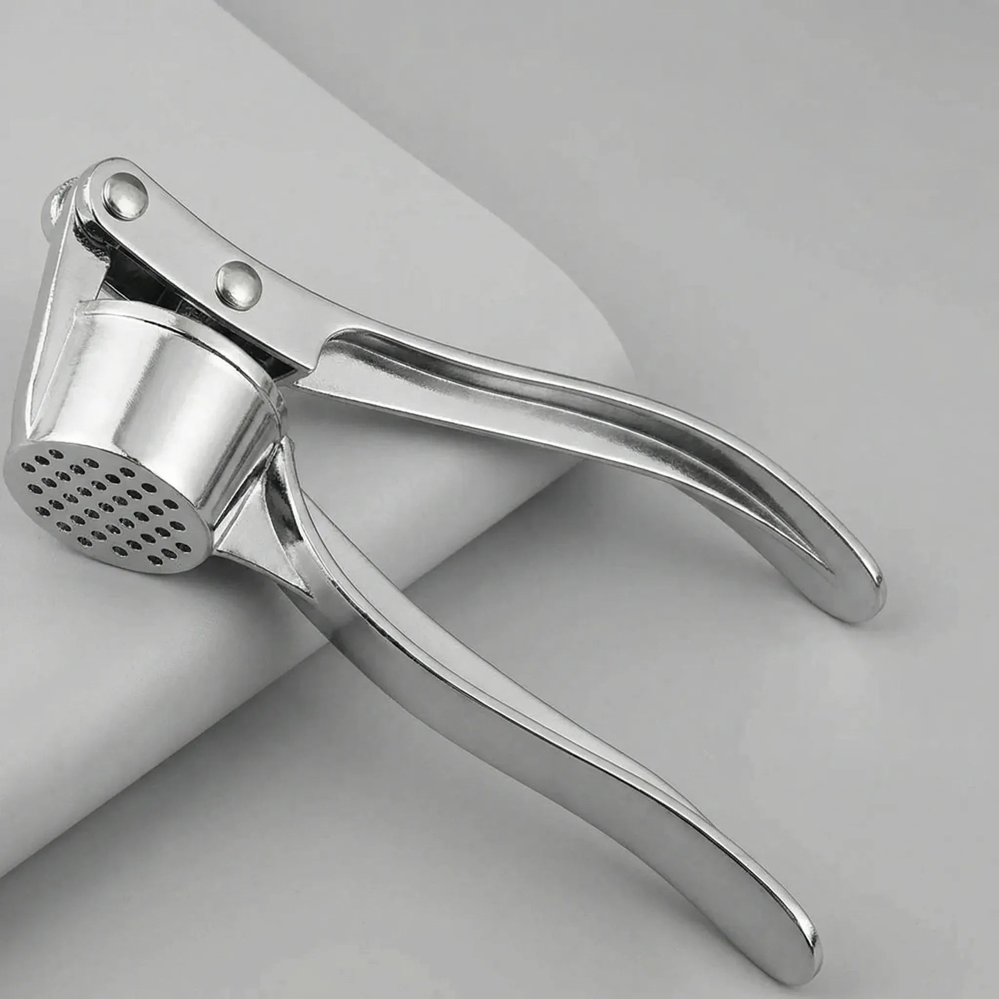 Nordspur | Garlicozy Handheld Garlic Crusher