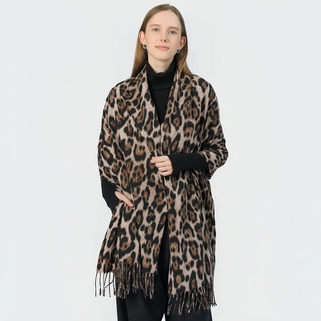 Nordspur | Leopard Print Winter Shawl