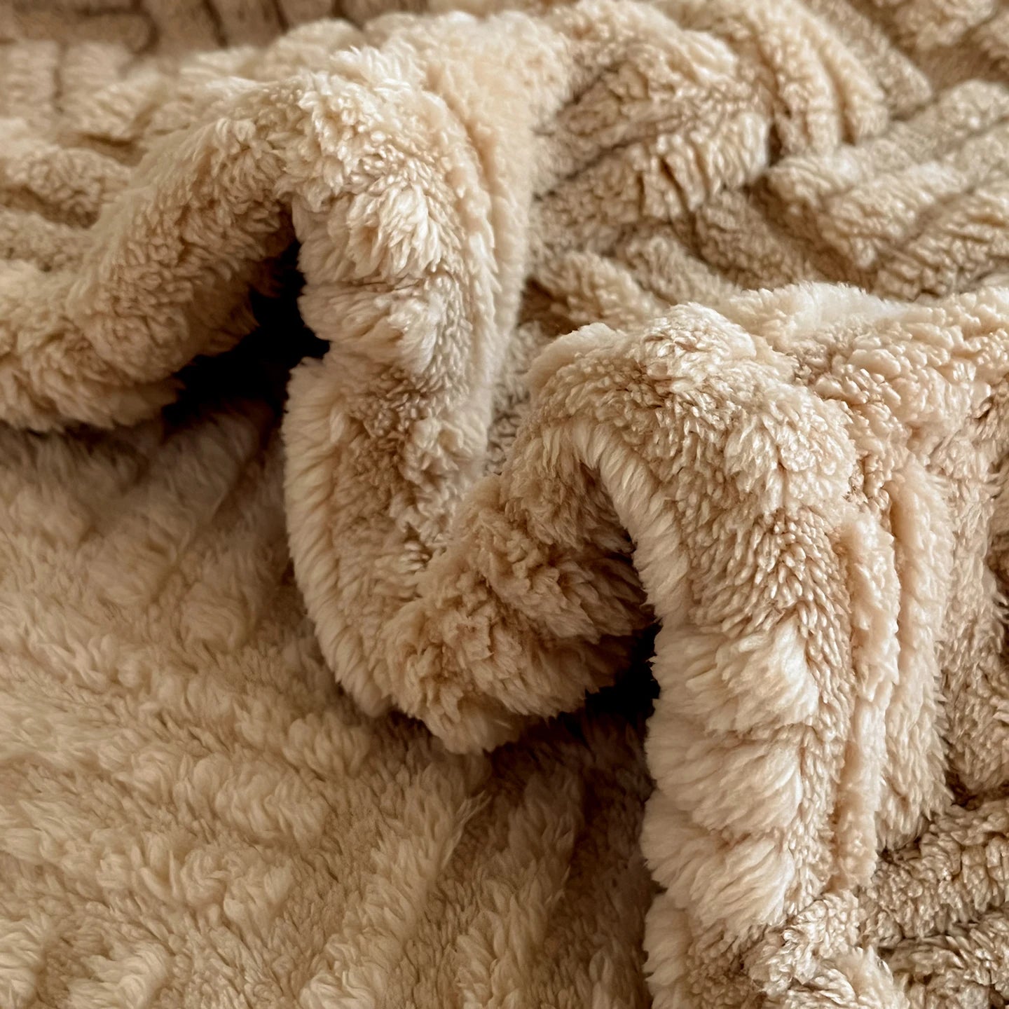 Nordspur | Plushara Queen Size Plush Throw