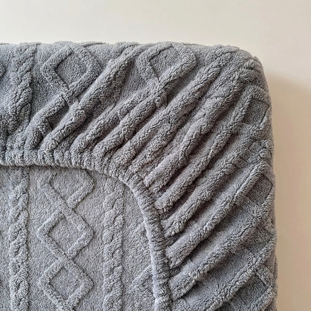 Nordspur | Velisoma Fitted Non Slip Mattress Cover