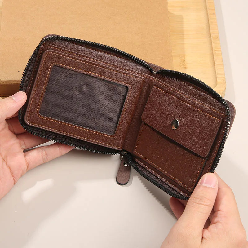 Nordspur | Vexirot Compact Horizontal Zip Wallet